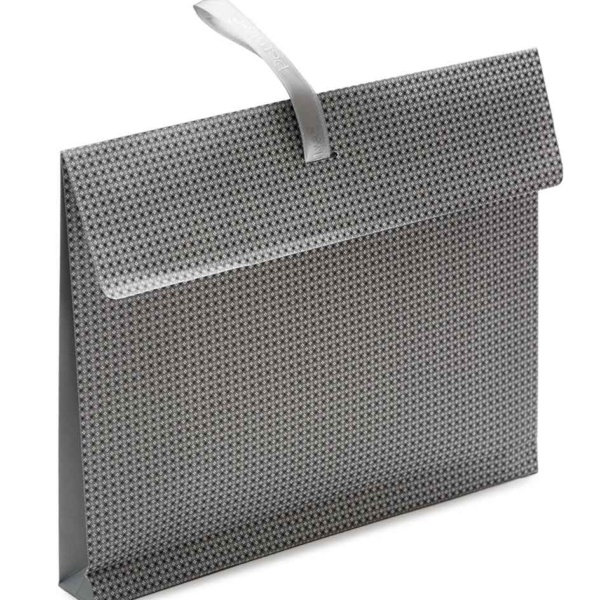 Упаковка Petrusse, Франция. Конверт подарочный Envelope серый.